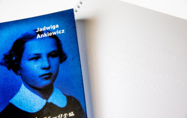 Dziennik Jadwigi Ankiewicz oraz wersja Braille wybranych fragmentów dziennika.